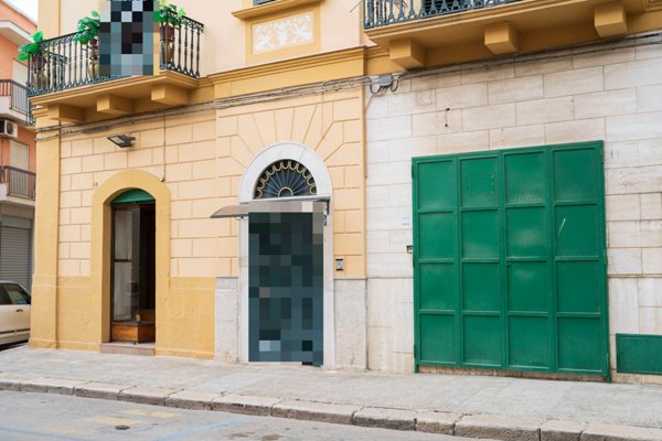 negozio in vendita a Canosa di Puglia