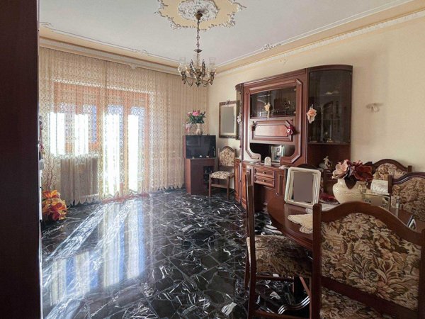 casa indipendente in vendita a Canosa di Puglia