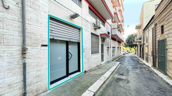 casa indipendente in vendita a Canosa di Puglia