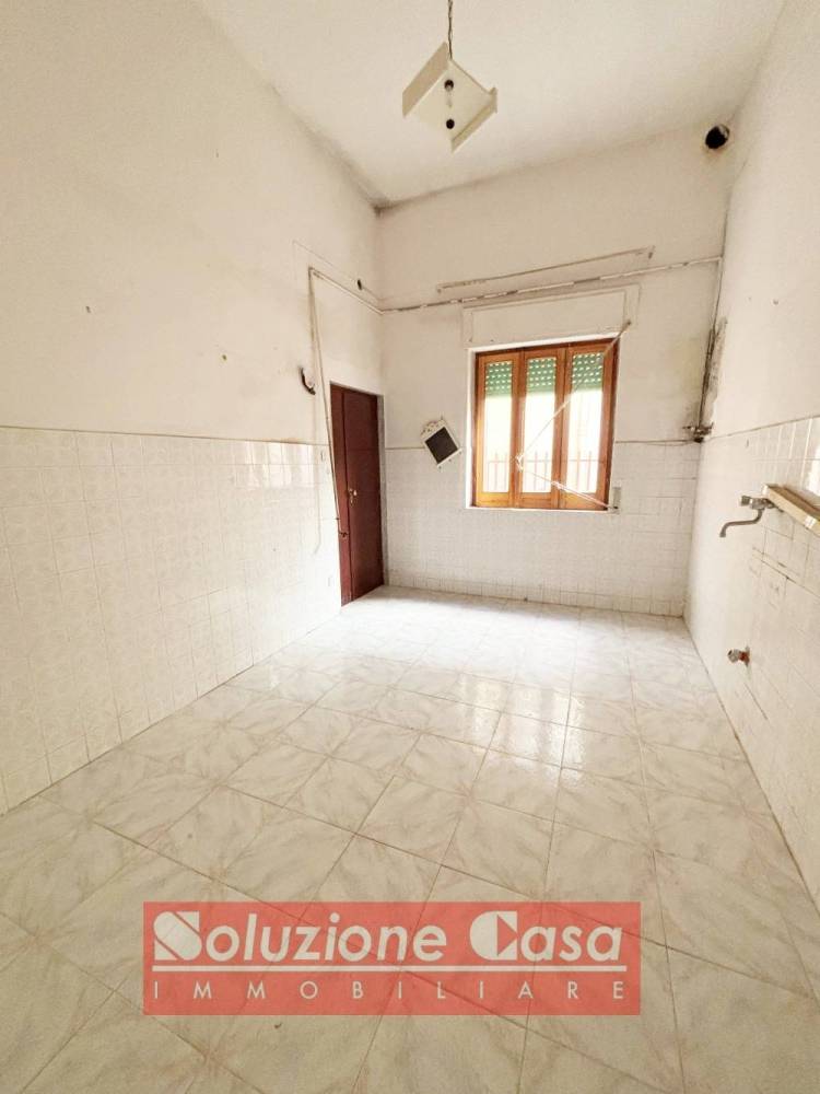 casa indipendente in vendita a Canosa di Puglia