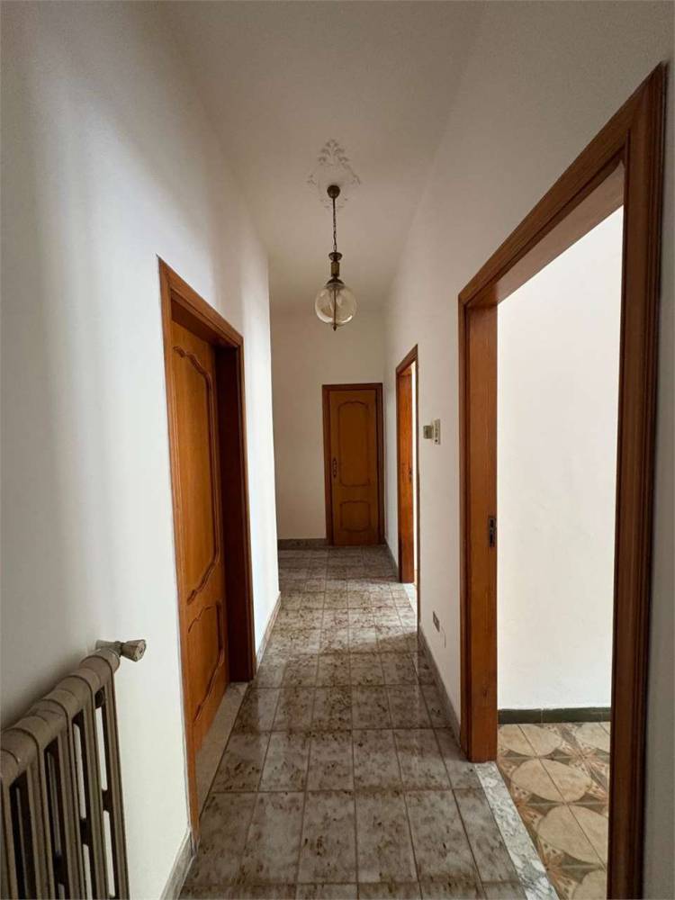 casa indipendente in vendita a Canosa di Puglia