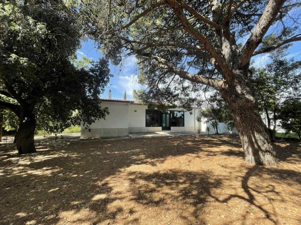 casa indipendente in vendita a Canosa di Puglia