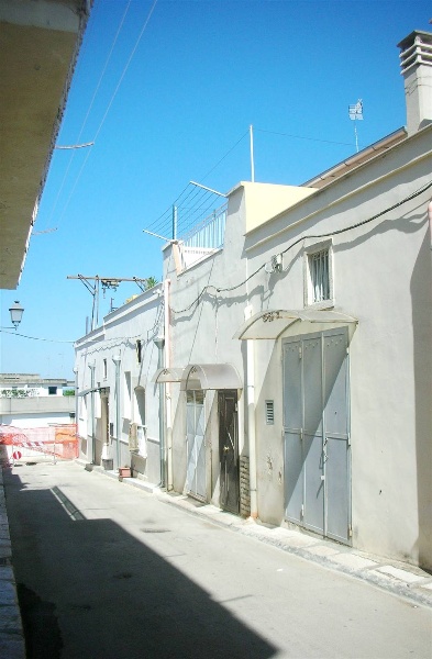 casa indipendente in vendita a Canosa di Puglia