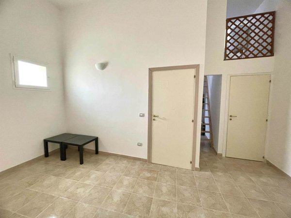 casa indipendente in vendita a Canosa di Puglia