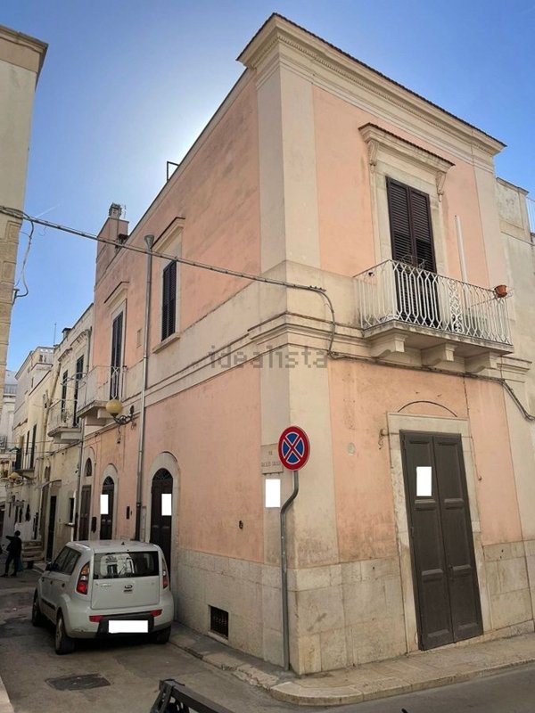 casa indipendente in vendita a Canosa di Puglia
