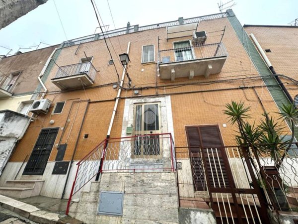 casa indipendente in vendita a Canosa di Puglia