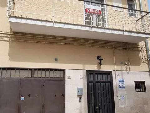 casa indipendente in vendita a Canosa di Puglia