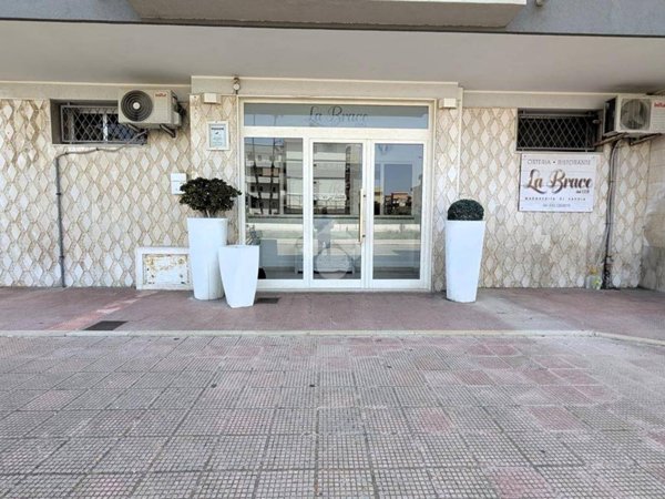negozio in vendita a Margherita di Savoia