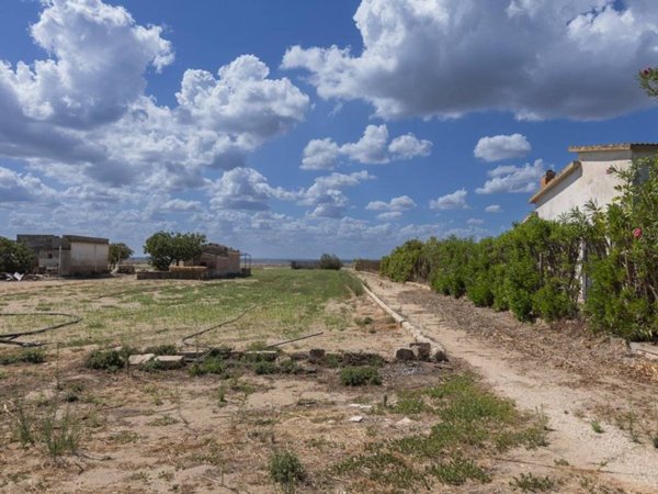 casale in vendita a Margherita di Savoia