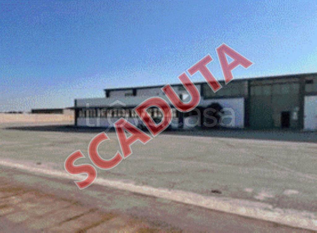 locale commerciale in vendita a Margherita di Savoia