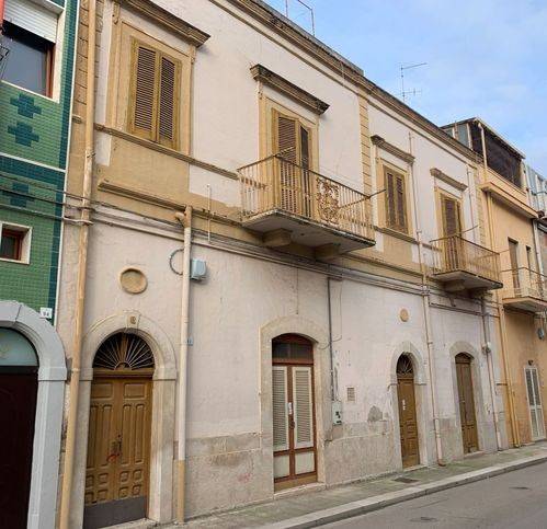casa indipendente in vendita a San Ferdinando di Puglia