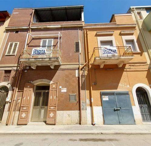 intera palazzina in vendita a San Ferdinando di Puglia