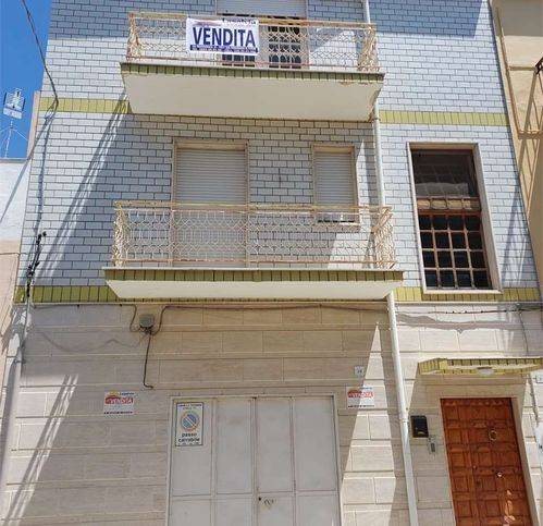 intera palazzina in vendita a San Ferdinando di Puglia