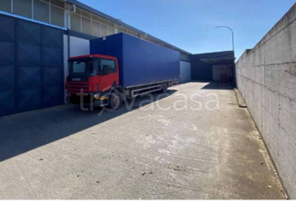 locale commerciale in vendita a San Ferdinando di Puglia