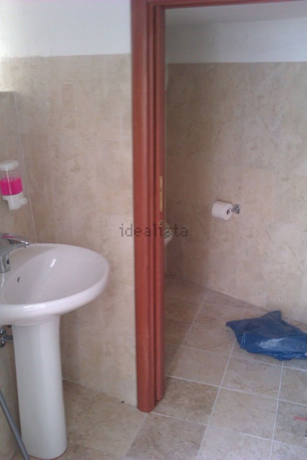 locale commerciale in vendita a Spinazzola