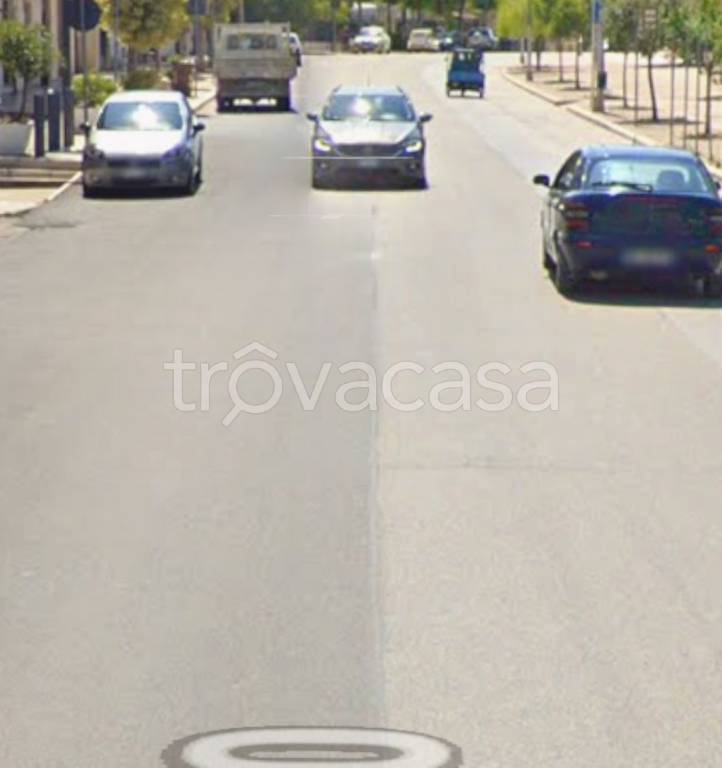 locale commerciale in vendita a Spinazzola