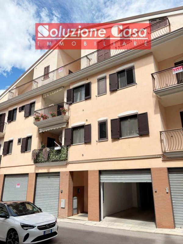 locale commerciale in vendita a Spinazzola