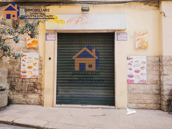 quadrivano in vendita a Trani in zona Borgo Medievale