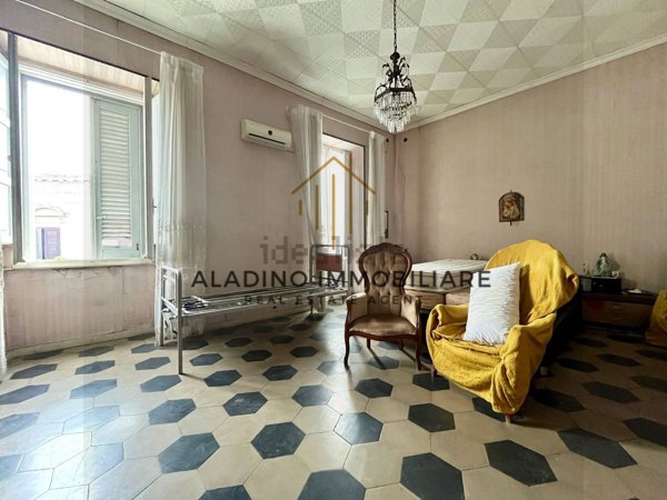 appartamento in vendita a Trani in zona Borgo Medievale