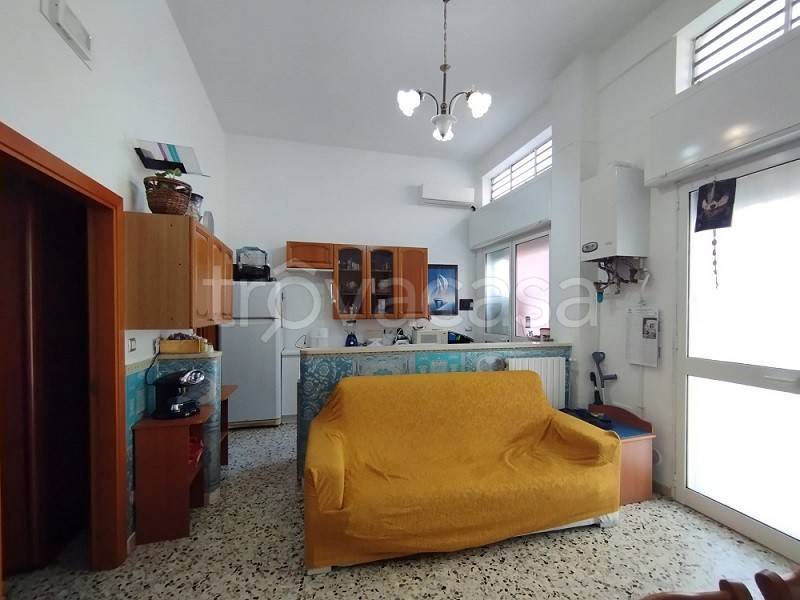 appartamento in vendita a Trani in zona Borgo Ottocentesco