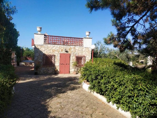 casa indipendente in vendita a Trani