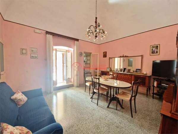 appartamento in vendita a Trani in zona Borgo Ottocentesco