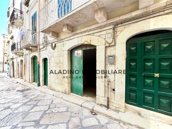 appartamento in vendita a Trani in zona Borgo Medievale