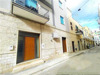 appartamento in vendita a Trani in zona Borgo Ottocentesco