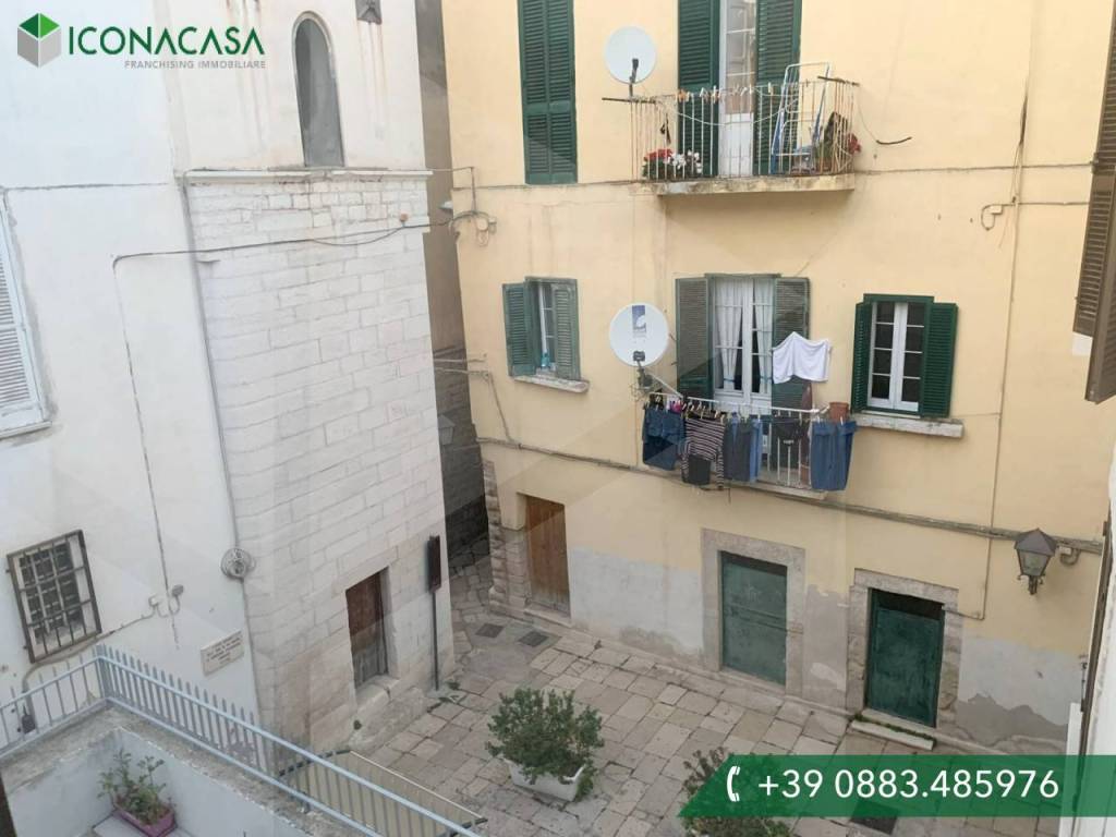 appartamento in vendita a Trani in zona Borgo Medievale