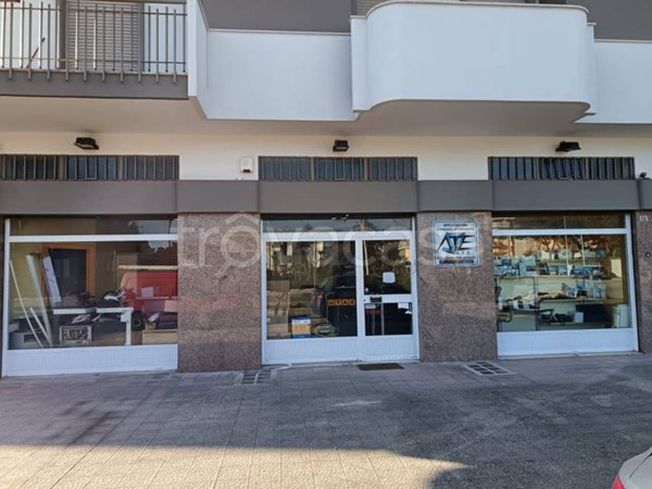 negozio in vendita a Trani