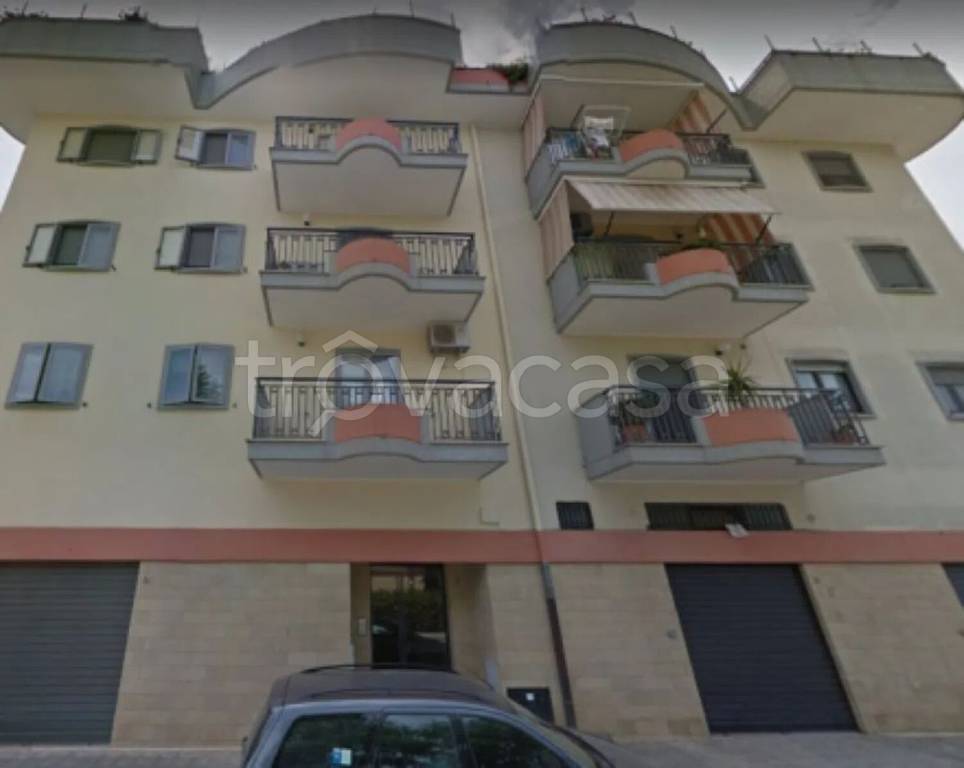 negozio in vendita a Trani