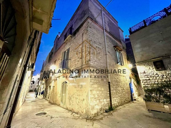 appartamento in vendita a Trani in zona Borgo Medievale