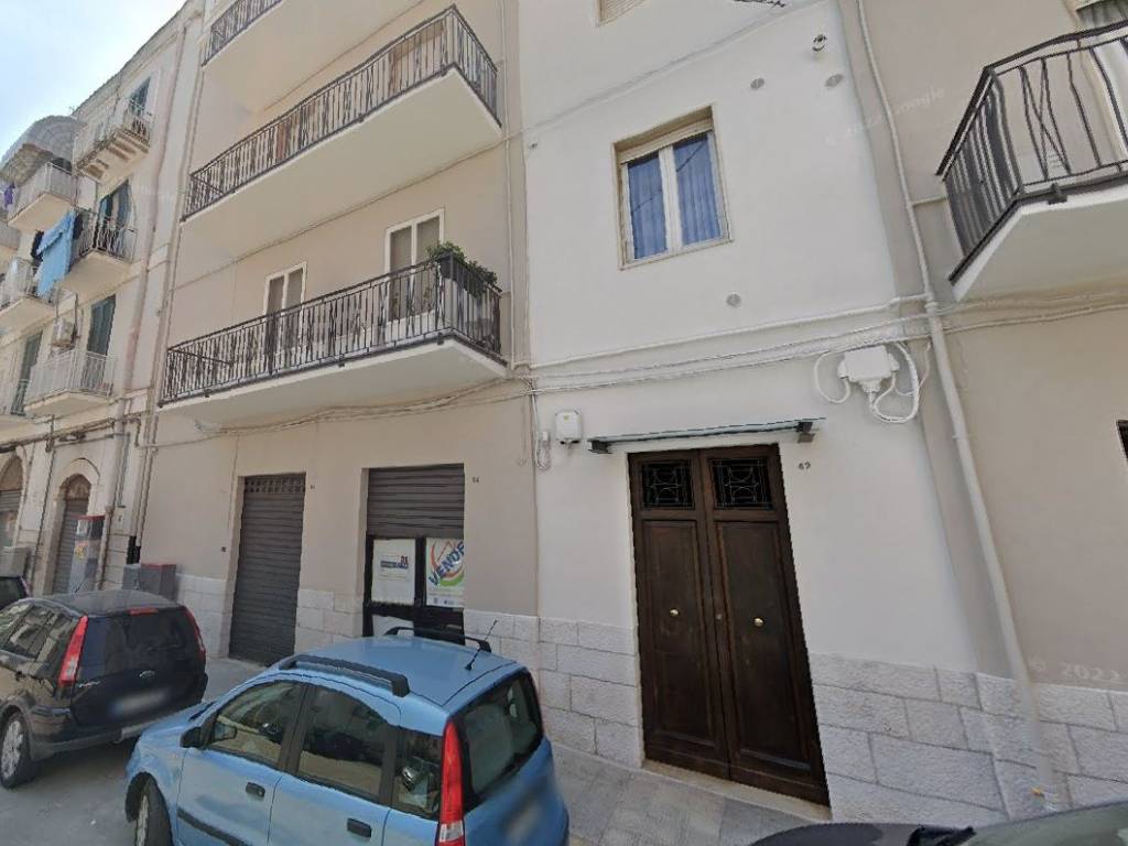 negozio in vendita a Trani