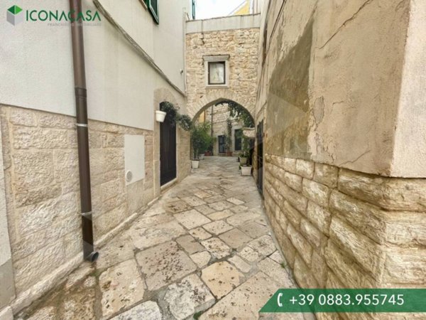 appartamento in vendita a Trani in zona Borgo Medievale