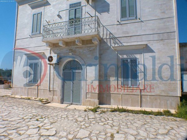 casa indipendente in vendita a Trani