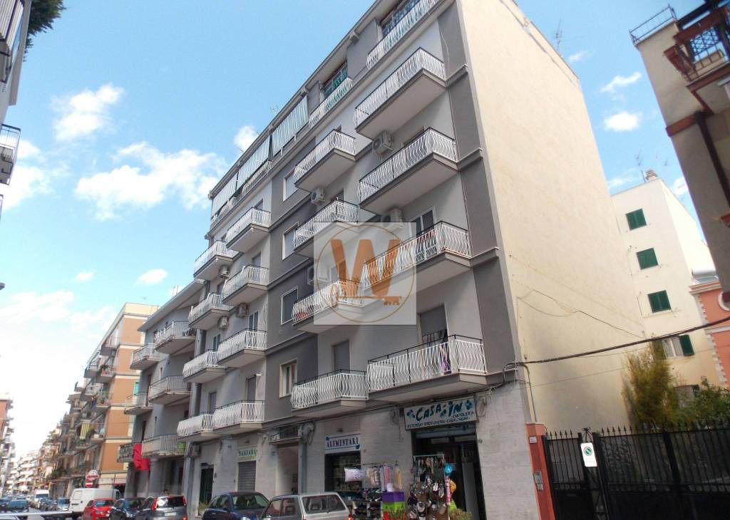 negozio in vendita a Trani