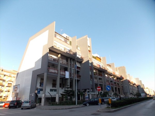locale commerciale in vendita a Trani