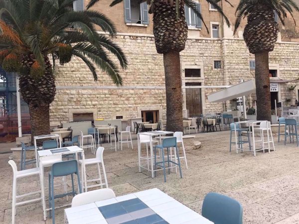 locale commerciale in vendita a Trani in zona Borgo Medievale