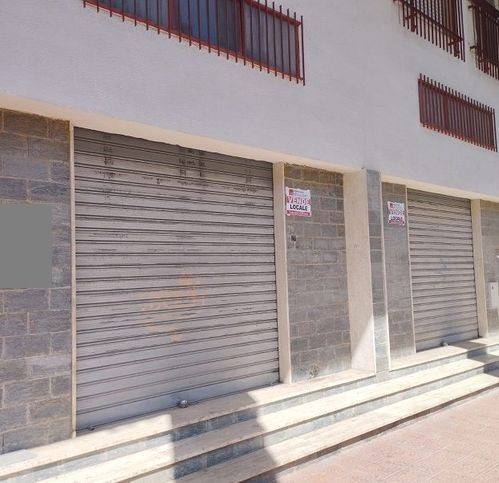 negozio in vendita a Trani