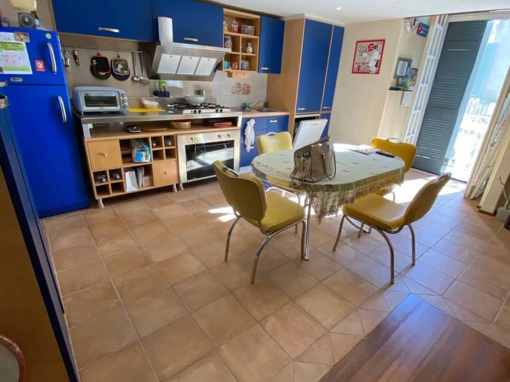 appartamento in vendita a Trani in zona Borgo Ottocentesco