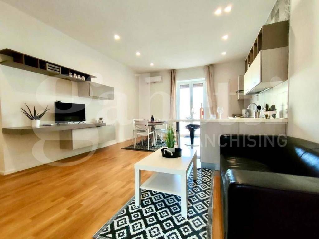 appartamento in vendita a Trani in zona Borgo Ottocentesco