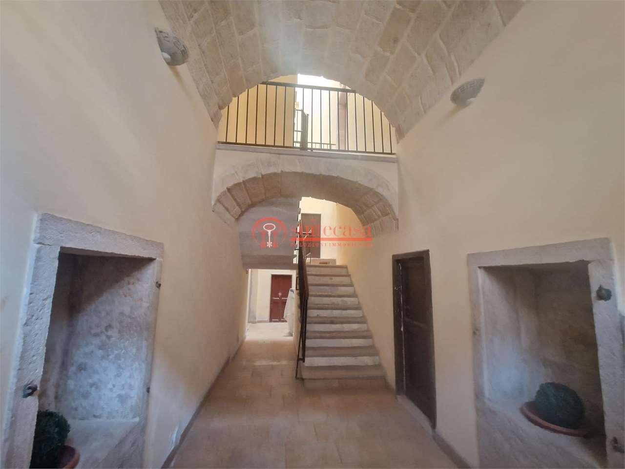 appartamento in vendita a Trani in zona Borgo Ottocentesco