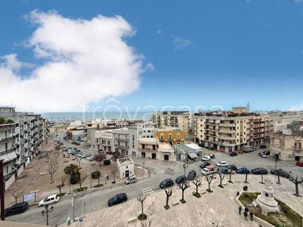appartamento in vendita a Trani in zona Borgo Medievale