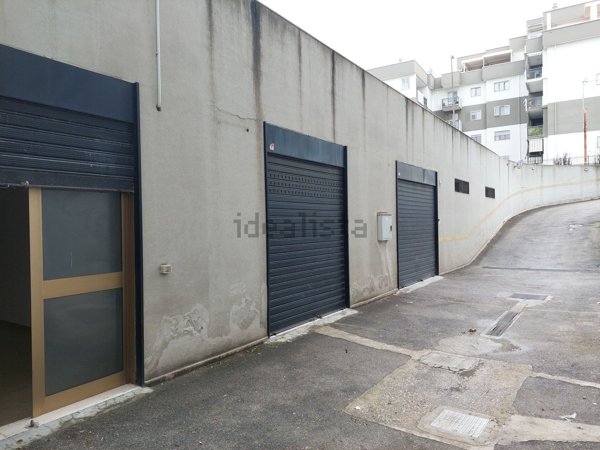 ufficio in vendita a Trani
