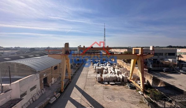 ufficio in vendita a Trani