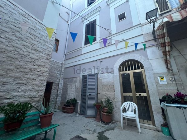 appartamento in vendita a Trani in zona Borgo Medievale