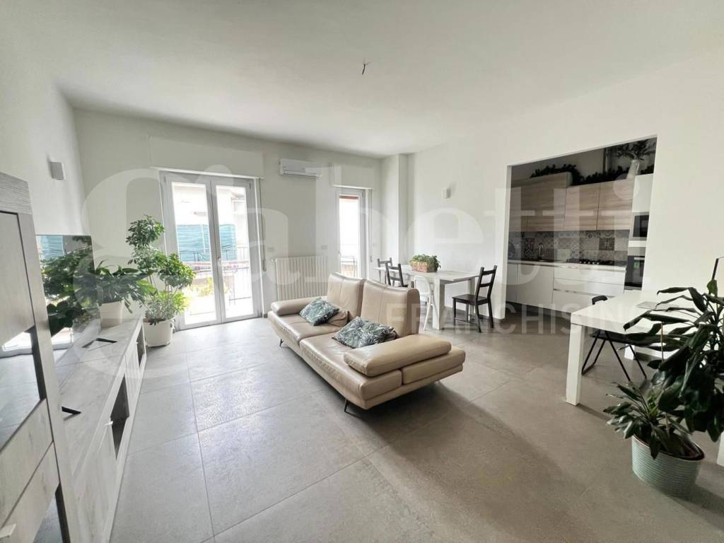 appartamento in vendita a Trani in zona Borgo Ottocentesco