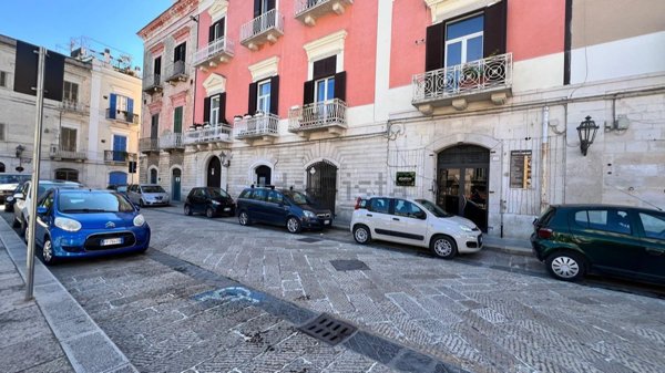 locale commerciale in vendita a Trani in zona Borgo Medievale