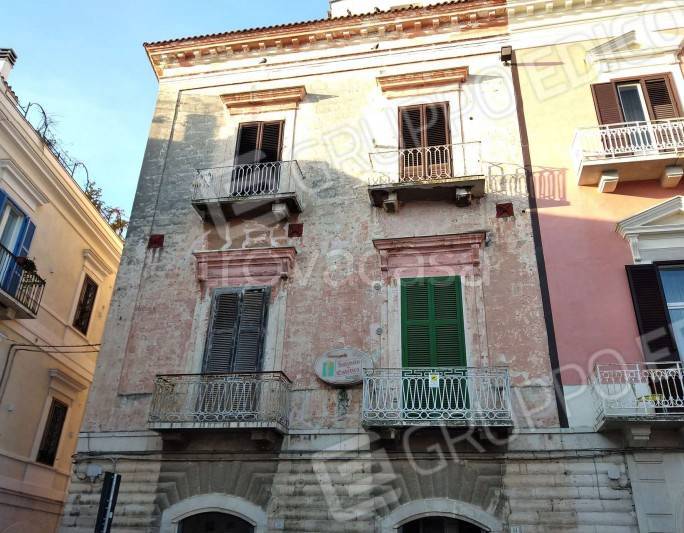 appartamento in vendita a Trani in zona Borgo Medievale