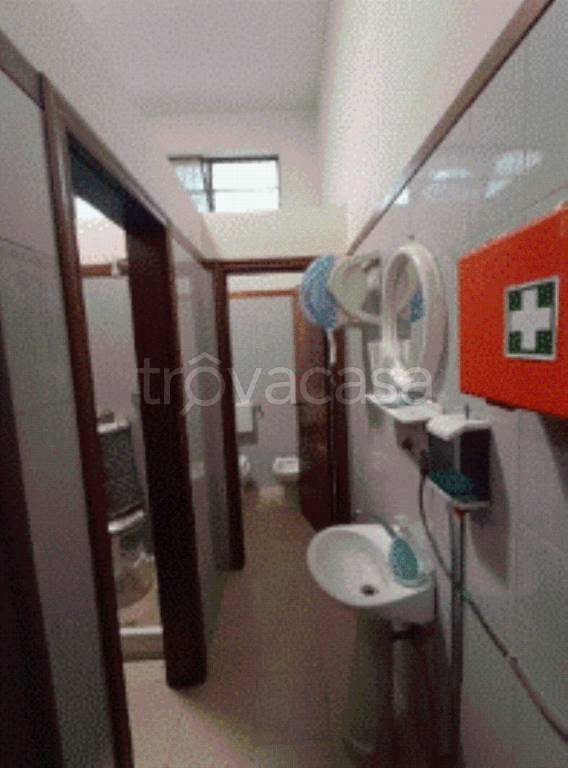 negozio in vendita a Trani